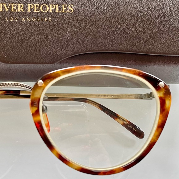 Oliver Peoples OP-9 Vintage 1980s Tortoise Eyeglasses in Mint Condition - Picture 13 of 15